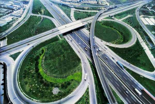 路劲现涨超5% 拟44亿元出售高速公路资产