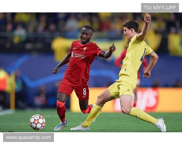 利物浦与狼队历次交锋回顾：胜负起伏与关键对决解析