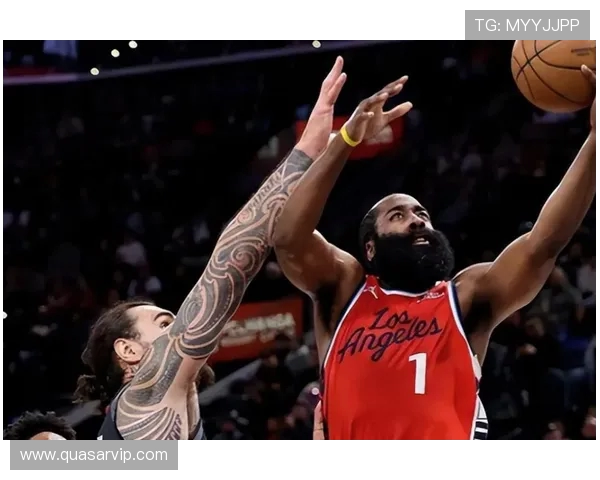 哈登加盟助力阿伦状态回暖连续三场高效得分展现实力