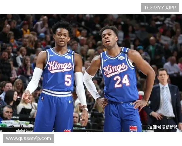 文班与福克斯携手展望全明星后强劲表现与团队最佳状态